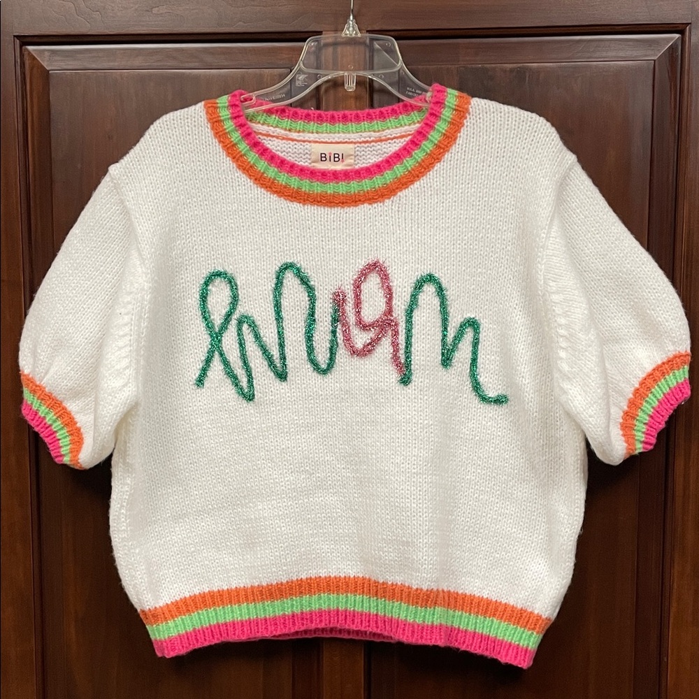 Shortsleeved BiBi sweater, color ribbing, Medium, NWT, sparkling “Mom” on chest